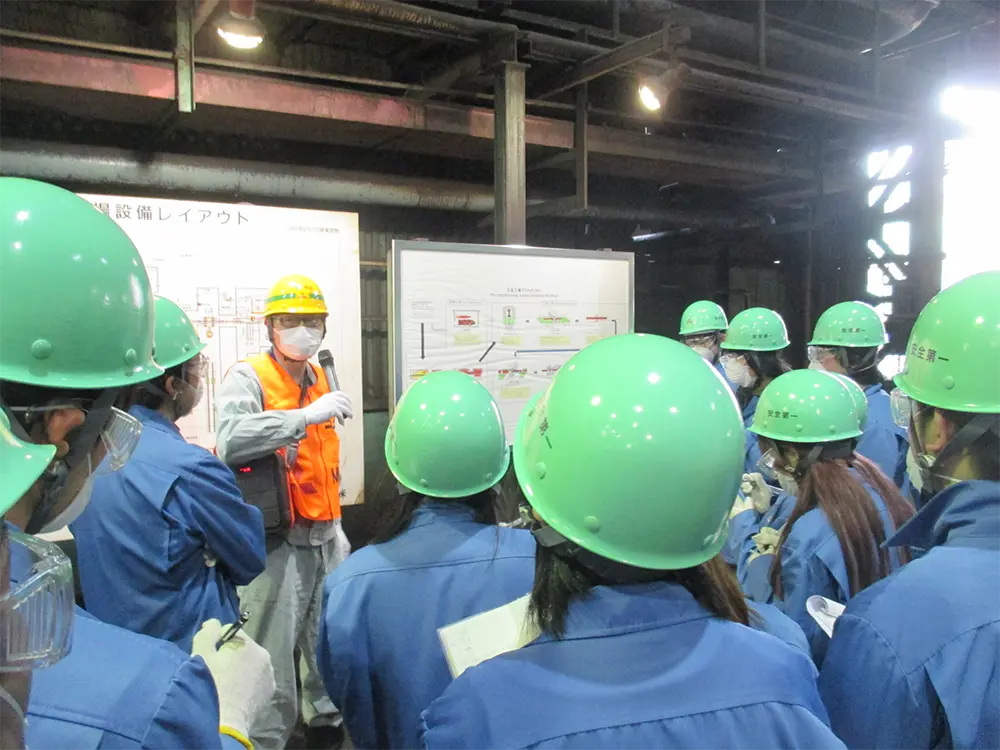 Student plant tour